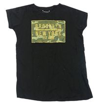 Černé tričko s army vzorem a nápisy Primark