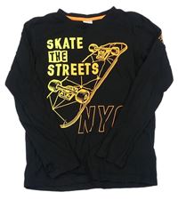 Černé triko se skateboardem a nápisy Chapter Young  