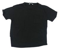 Černé crop tričko s kapsou E-Vie