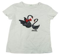 Bílé tričko s labutěmi