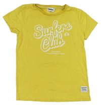 Žluté tričko s nápisy 