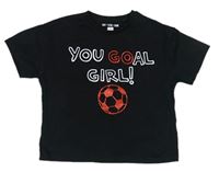 Černé crop tričko s fotbalovým míčem a nápisem F&F