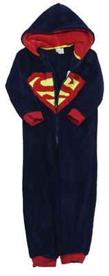 Tmavomodrá chlupatá kombinéza s kapucí a logem Supermana