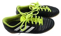 Pánské černo-neonově zelené koženkové sálovky s pruhy zn. Adidas vel. 38