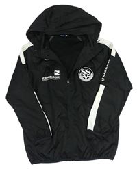 Černo-bílá šusťáková sportovní jarní bunda se znakem a ukrývací kapucí JOMA