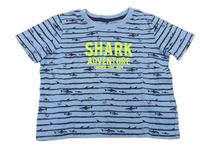Modré pruhované tričko s nápisem a žraloky Lupilu