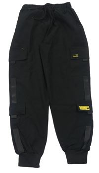 Černé šusťákové outdoorové kalhoty 