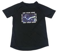 Černé sportovní tričko s potiskem a nápisy Primark
