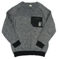 Černo-bílý melírovaný svetr s kapsou s nápisy F&F