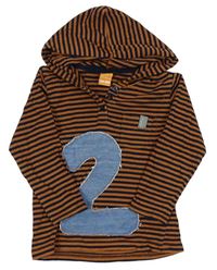 Skořicovo-tmavomodré pruhované triko s číslem a kapucí Pusblu 