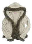 Béžový vzorovaný propínací svetr s kapucí a kožíškem 