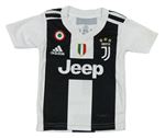 Černo-bílý pruhovaný fotbalový dres Juventus Adidas