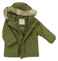 Khaki šusťáková zateplená bunda s kapucí s kožešinou Primark