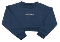 Tmavomodrá crop mikina s nápisem George