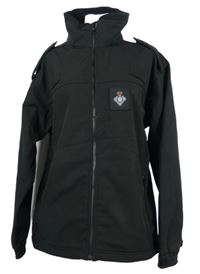 Pánská černá softshellová bunda s nášivkou
