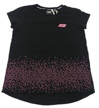 Černo-růžové tričko s písmenem a kostičkami Skechers