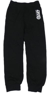 Černé tepláky s nápisem H&M