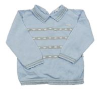 Světlemodro-šedý svetr s pruhy a límečkem