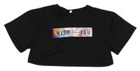 Černé crop tričko s nápisem 