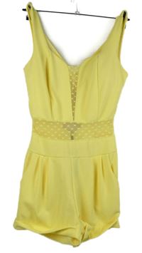 Dámský žlutý letní kraťasový overal s tylovými průstřihy 