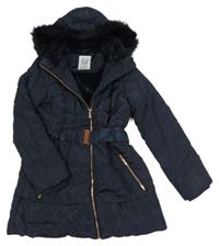 Tmavomodrý šusťákový zimní kabát a kapucí Tu