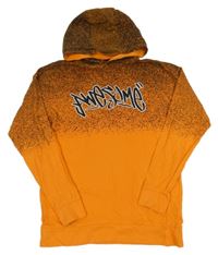 Černo-oranžové vzorované triko s nápisem a kapucí Chapter young