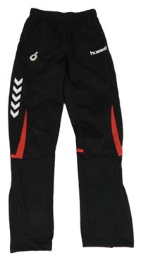 Černo-bílo-červené sportovní tepláky se šipkami Hummel 