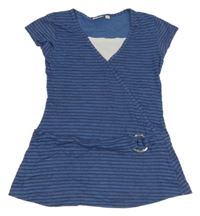 Modro-tmavomodro-bíláí pruhovaná melírovaná tunika s přezkou HOT&SPICY