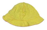 Žlutý oboustranný klobouk
