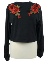 Dámské černé crop mikinotriko s květy Miss Selfridge 