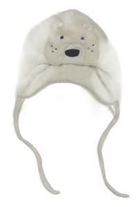 Bílá chlupatá čepice s medvědem 