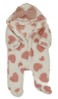Bílá chupatá kombinéza se srdíčky a kapucí 