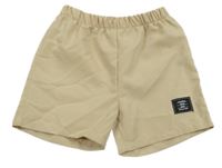 Béžové lehké kraťasy s nášivkou 