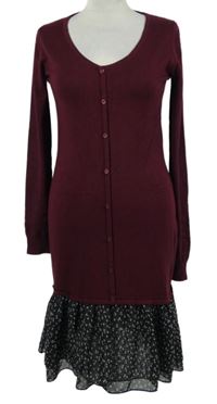 Dámské vínové svetrové šaty s černým kytičkovaným šifonovým volánem 