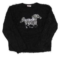 Černý chlupatý svetr s koníkem z flitrů Yigga