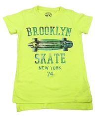 Neonově žluté tričko s nápisem a skatem Next
