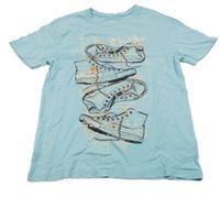 Světlemodré tričko s teniskami C&A