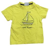 Žluté tričko s plachetnicí Topolino