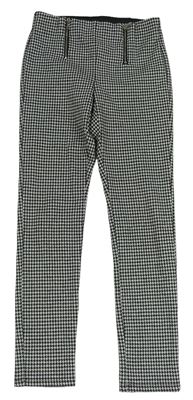 Černo-bílo/světlešedé vzorované tregínové kalhoty se zipy C&A