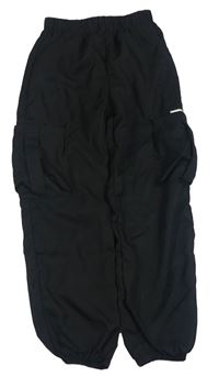 Černé cargo cuff šusťákové kalhoty s nášivkou SHEIN