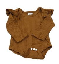 Hnědé žebrované body s volánkem 