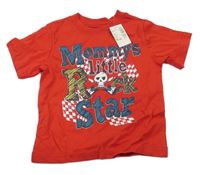 Nové - Červené tričko s nápisem a lebkou Place