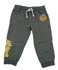 Šedé tepláky se Scoobym