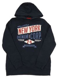 Tmavomodrá mikina s nápisem a kapucí C&A