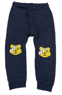 Tmavomodré tepláky s Pudsey George