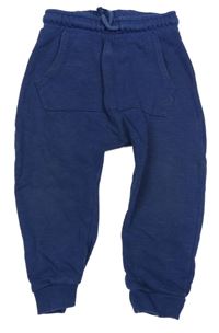 Tmavomodré tepláky s klokankou George 