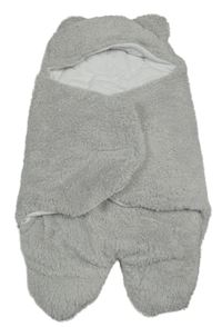 Šedá chlupatá zavinovací deka do autosedačky 