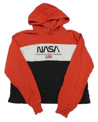 Červeno-bílo-černá crop mikina s nápisem a kapucí - Nasa C&A