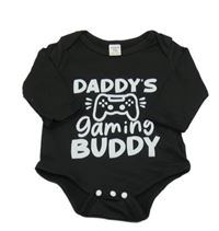 Černé body s nápisem a ovladačem Shein