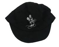 Černá kšiltovka s Mickeym George